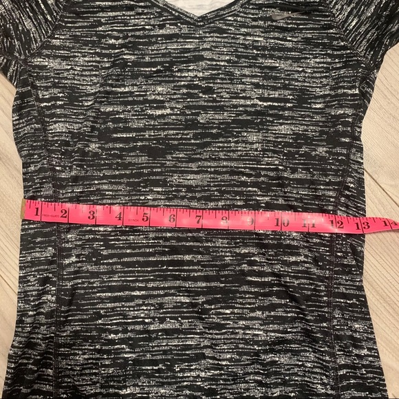 Nike Dri-Fit Tee - Picture 6 of 7